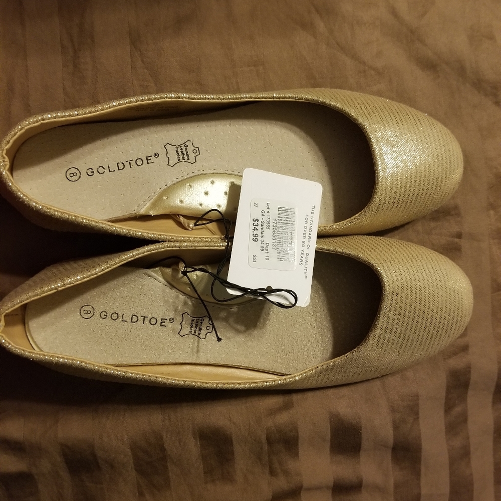 Goldtoe Gold shimmer ballet flats size 8 NWT